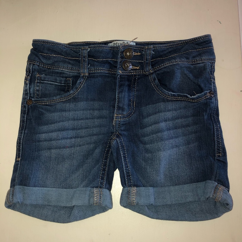shorts with pockets in front and back size 7 mudd